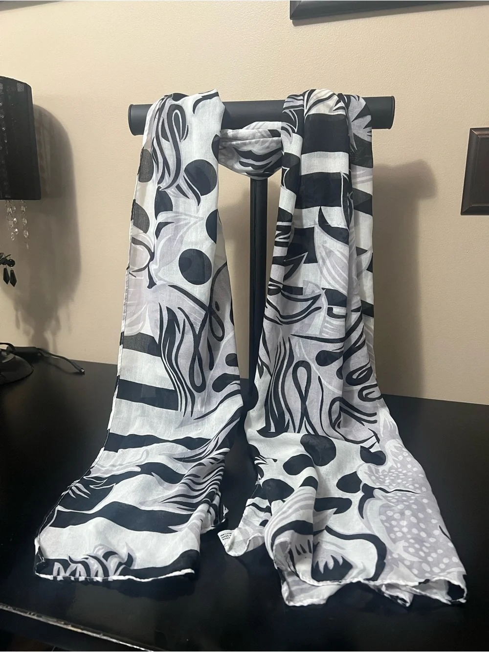 4 Black & White Patterned Scarfs